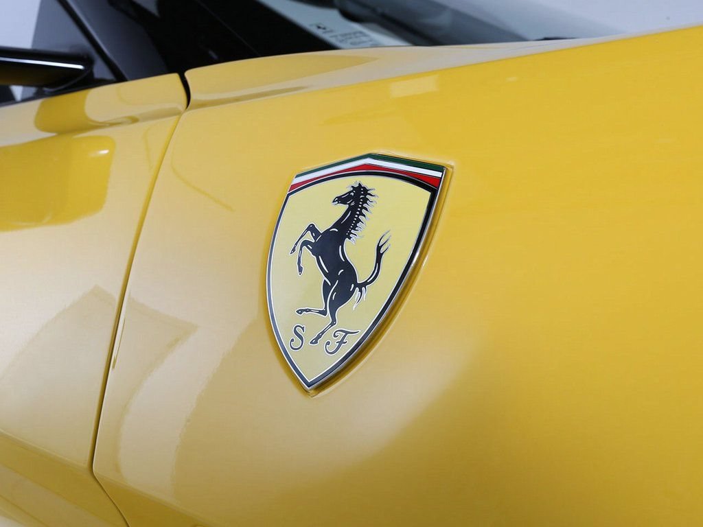 Used 2022 Ferrari Portofino M RWD image 16