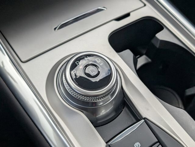 Used 2023 Ford Explorer Platinum w/ Technology Package image 29