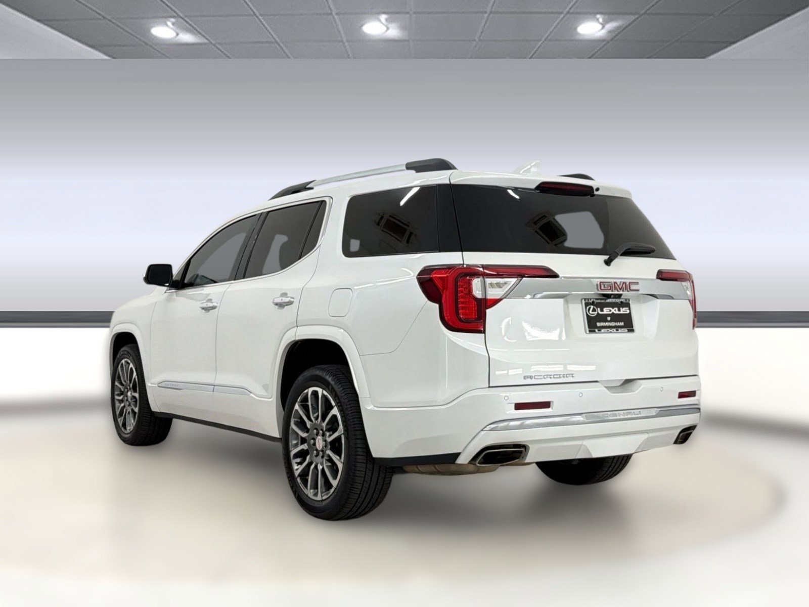 Used 2020 GMC Acadia Denali w/ Technology Package image 3