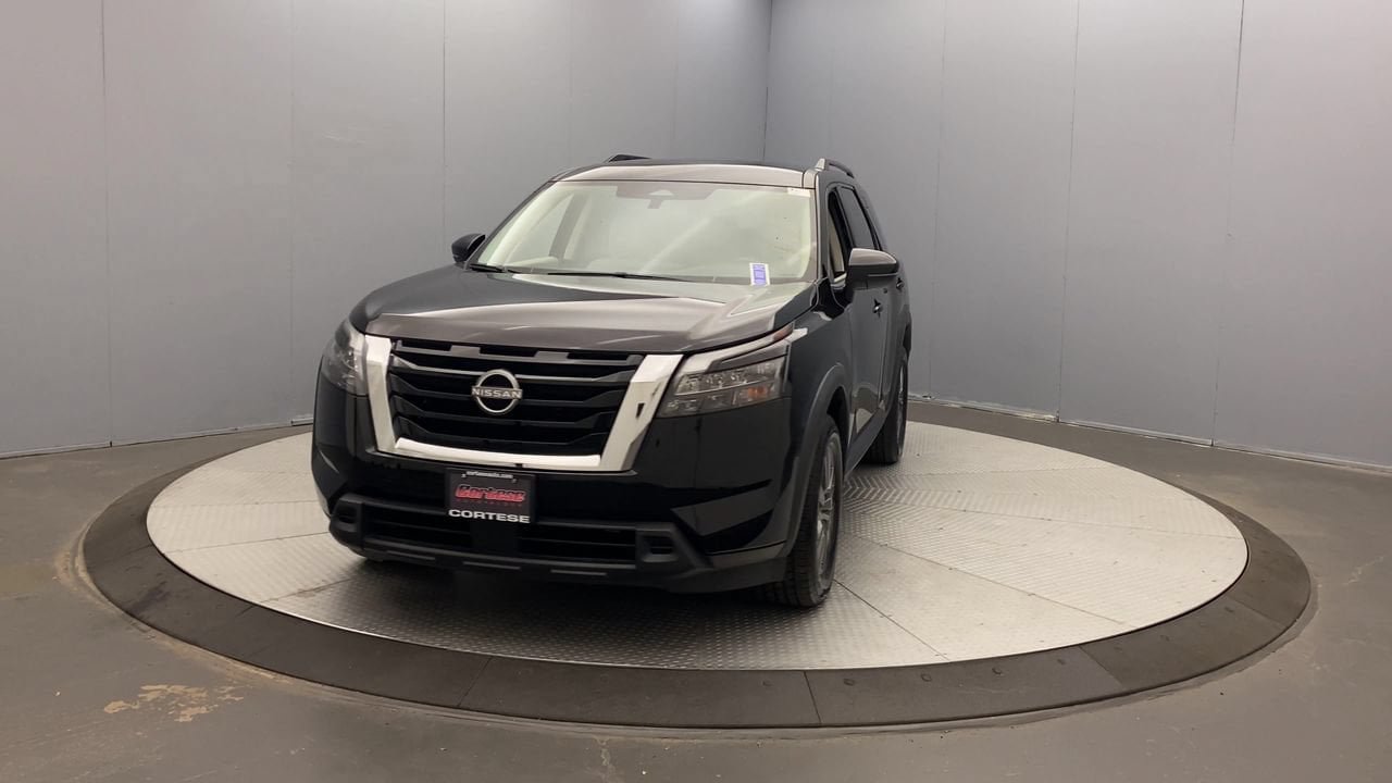 Used 2023 Nissan Pathfinder SV AWD/4WD image 8
