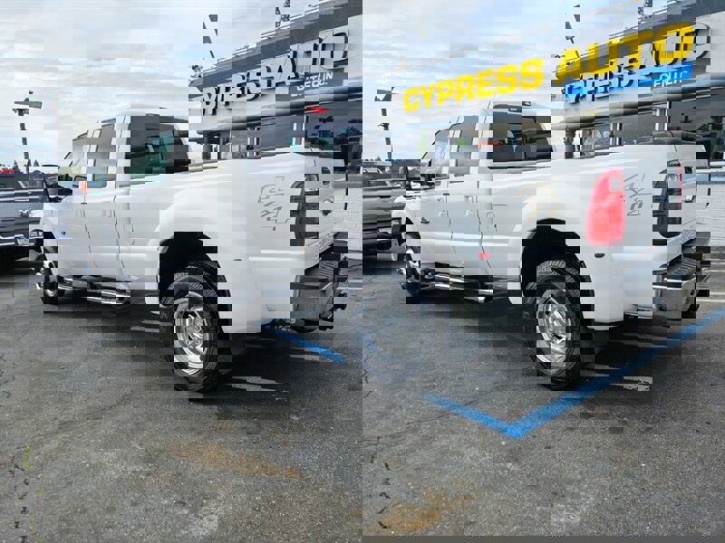 Used 2013 Ford F450 Lariat w/ Lariat Ultimate Pkg image 3