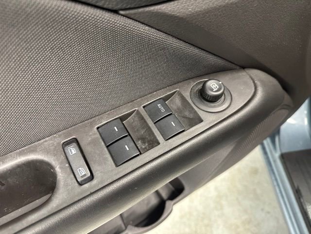 Used 2012 Ford Fusion SE FWD image 18