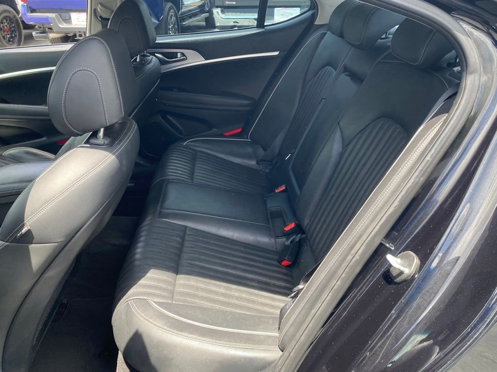 Used 2020 Genesis G70 2.0T w/ Elite Package RWD image 8