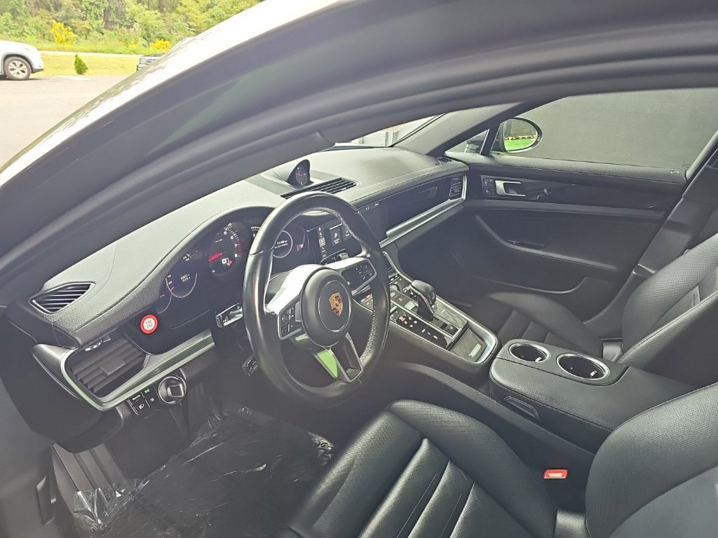 Used 2018 Porsche Panamera 4 AWD/4WD image 33