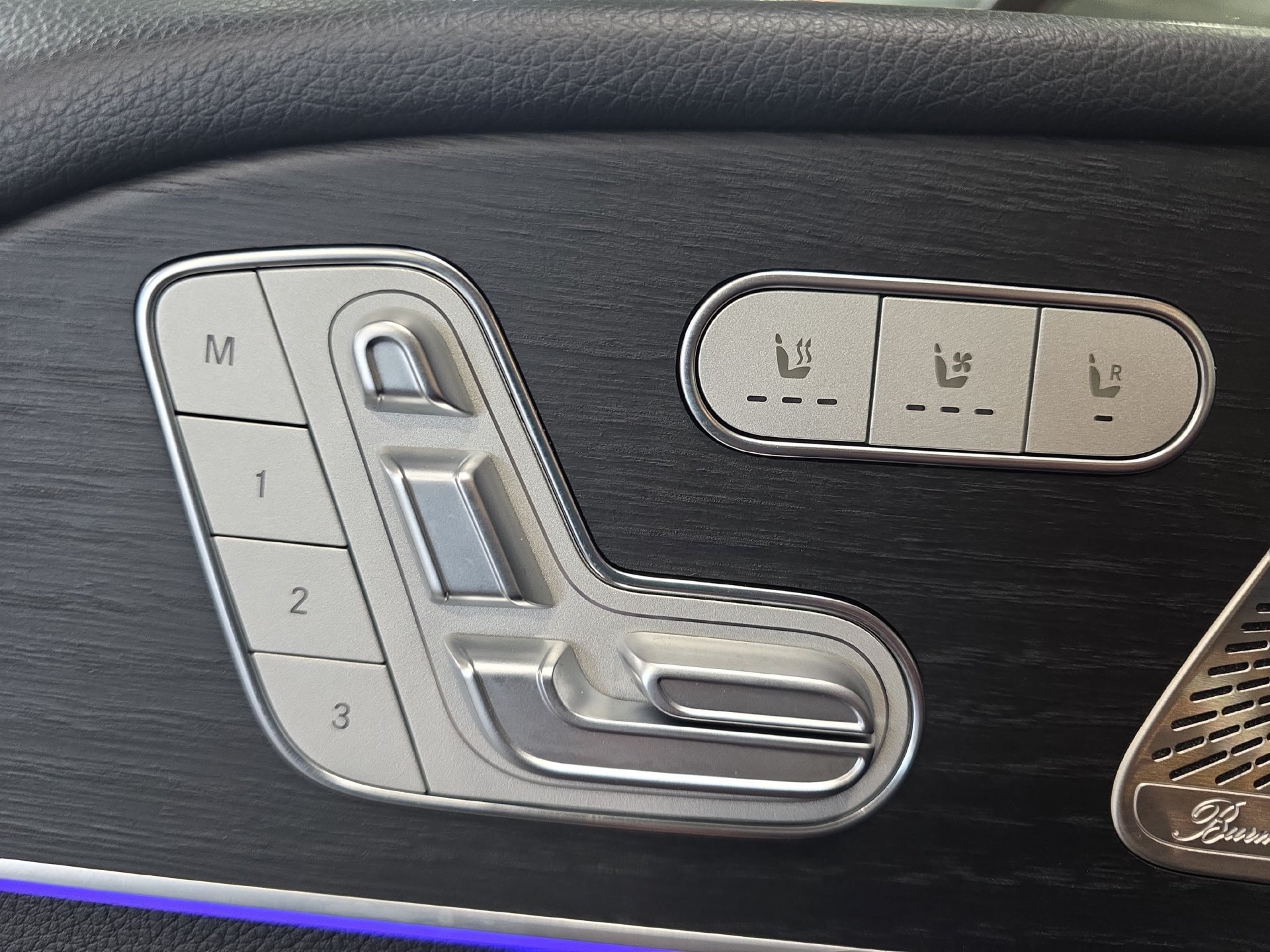 Used 2024 Mercedes-Benz GLS 450 4MATIC image 28