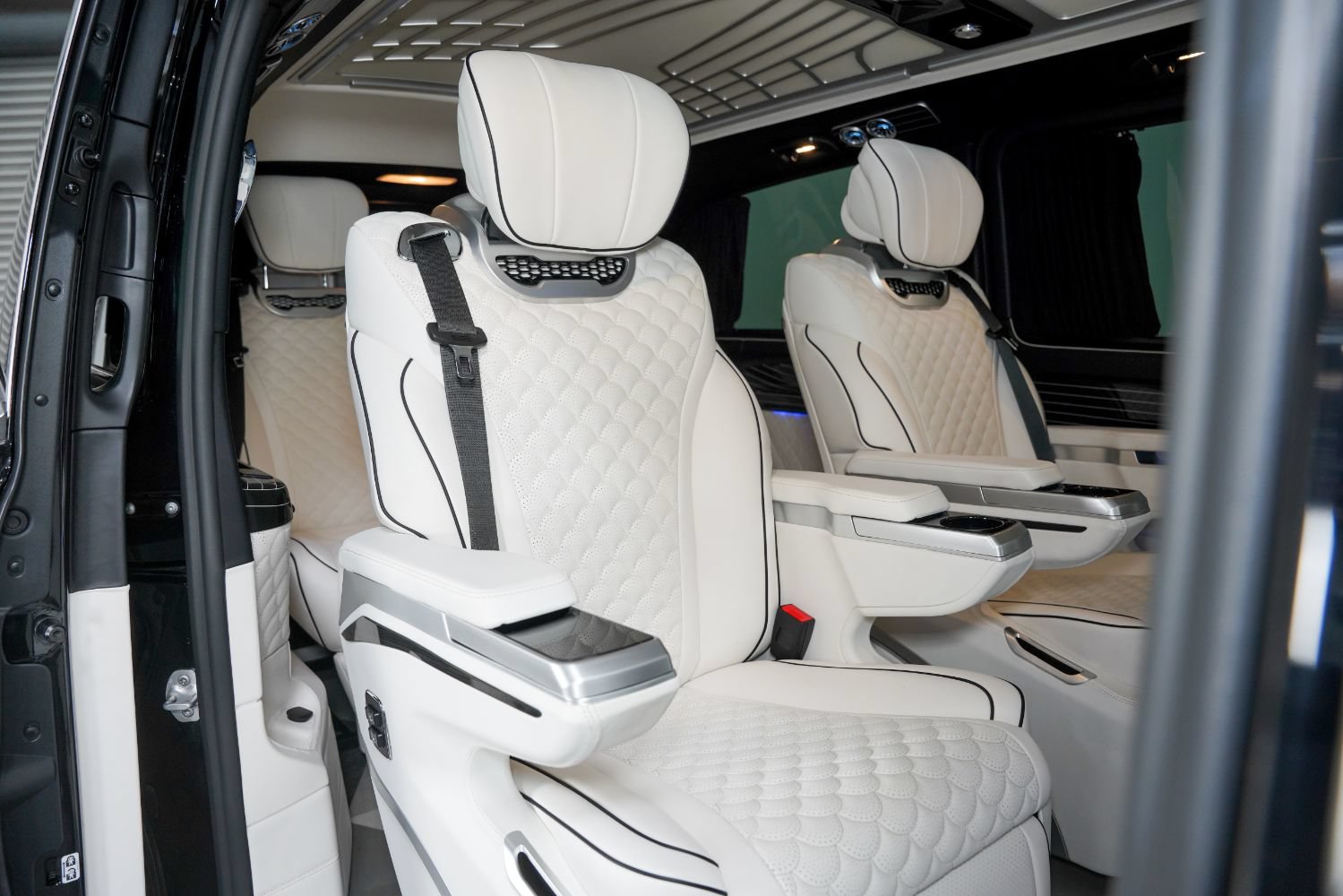 Used 2021 Mercedes-Benz Metris Passenger image 33