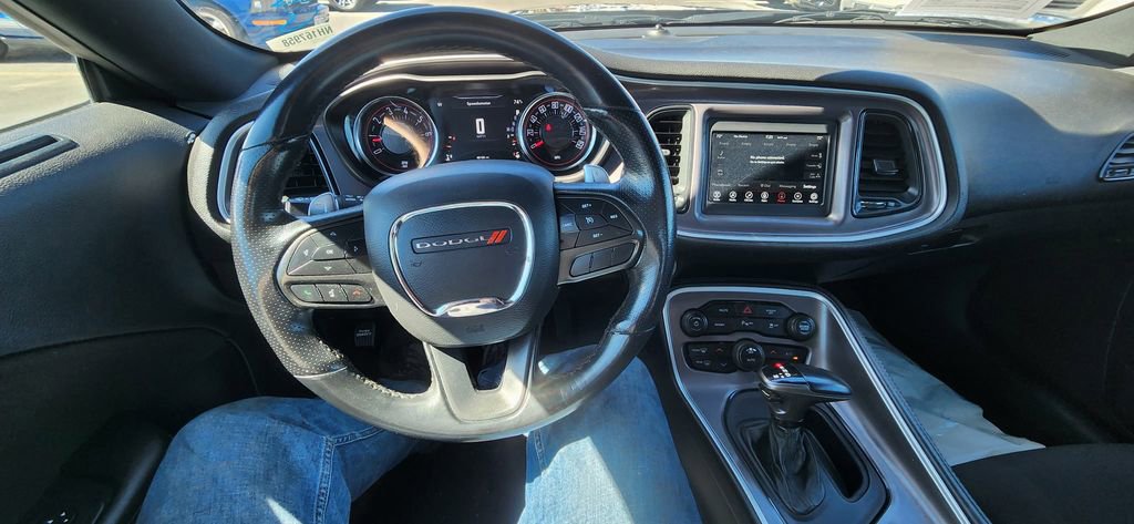 Used 2022 Dodge Challenger GT image 4