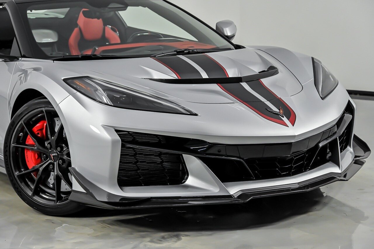 Used 2026 Chevrolet Corvette ZR1X AWD/4WD image 3