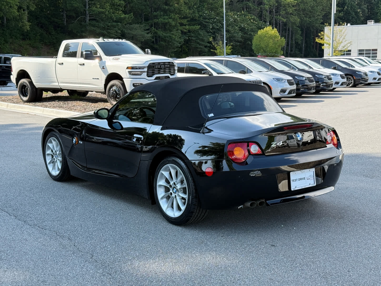 Used 2004 BMW Z4 2.5i RWD image 3