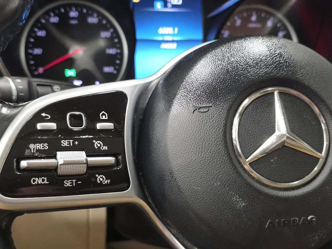 Used 2021 Mercedes-Benz GLC 300 4MATIC image 28