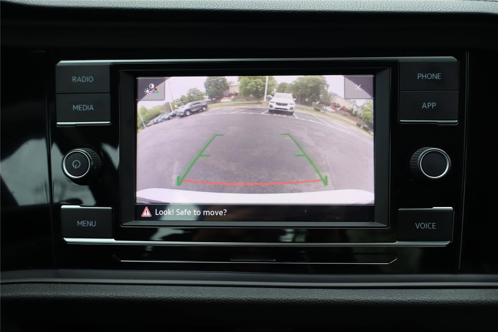 Used 2023 Volkswagen Jetta SE FWD image 21