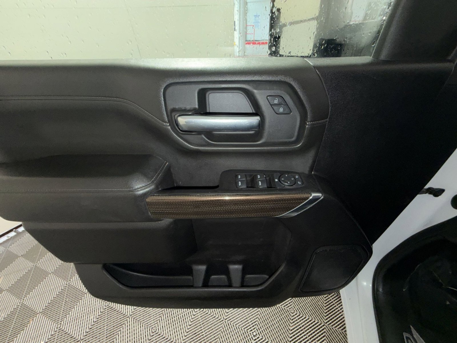 Used 2021 Chevrolet Silverado 2500 LT w/ Z71 Off-Road Package image 15