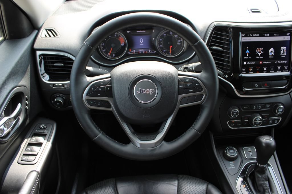 Used 2019 Jeep Cherokee Limited w/ Luxury Group AWD/4WD image 19