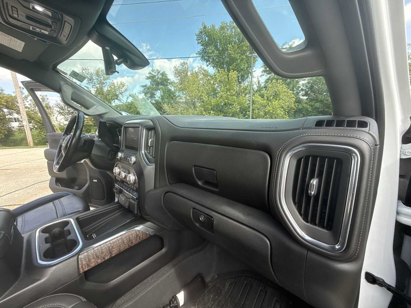 Certified 2020 GMC Sierra 3500 Denali w/ Technology Package AWD/4WD image 29