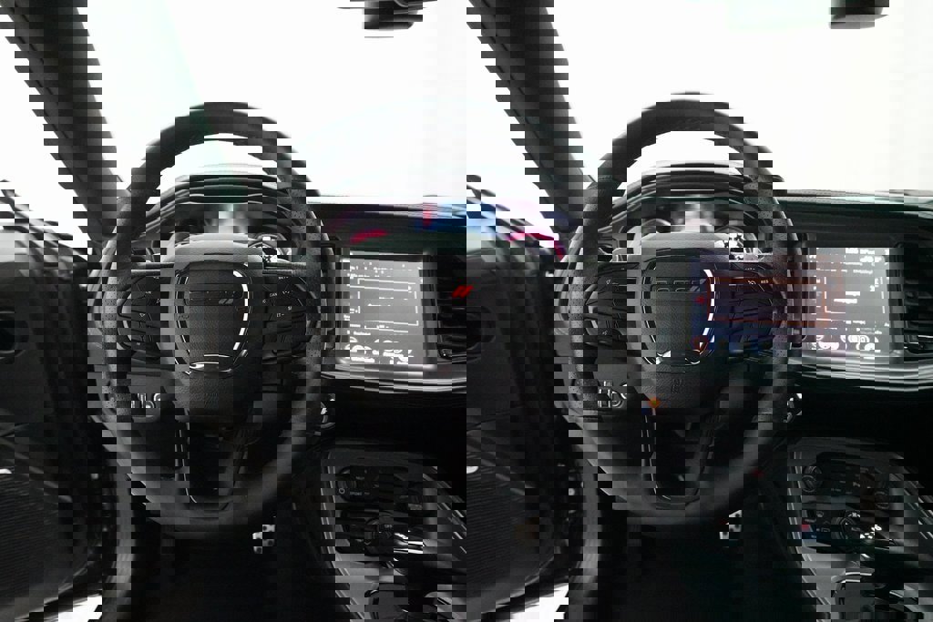 Used 2023 Dodge Challenger R/T w/ Plus Package image 4