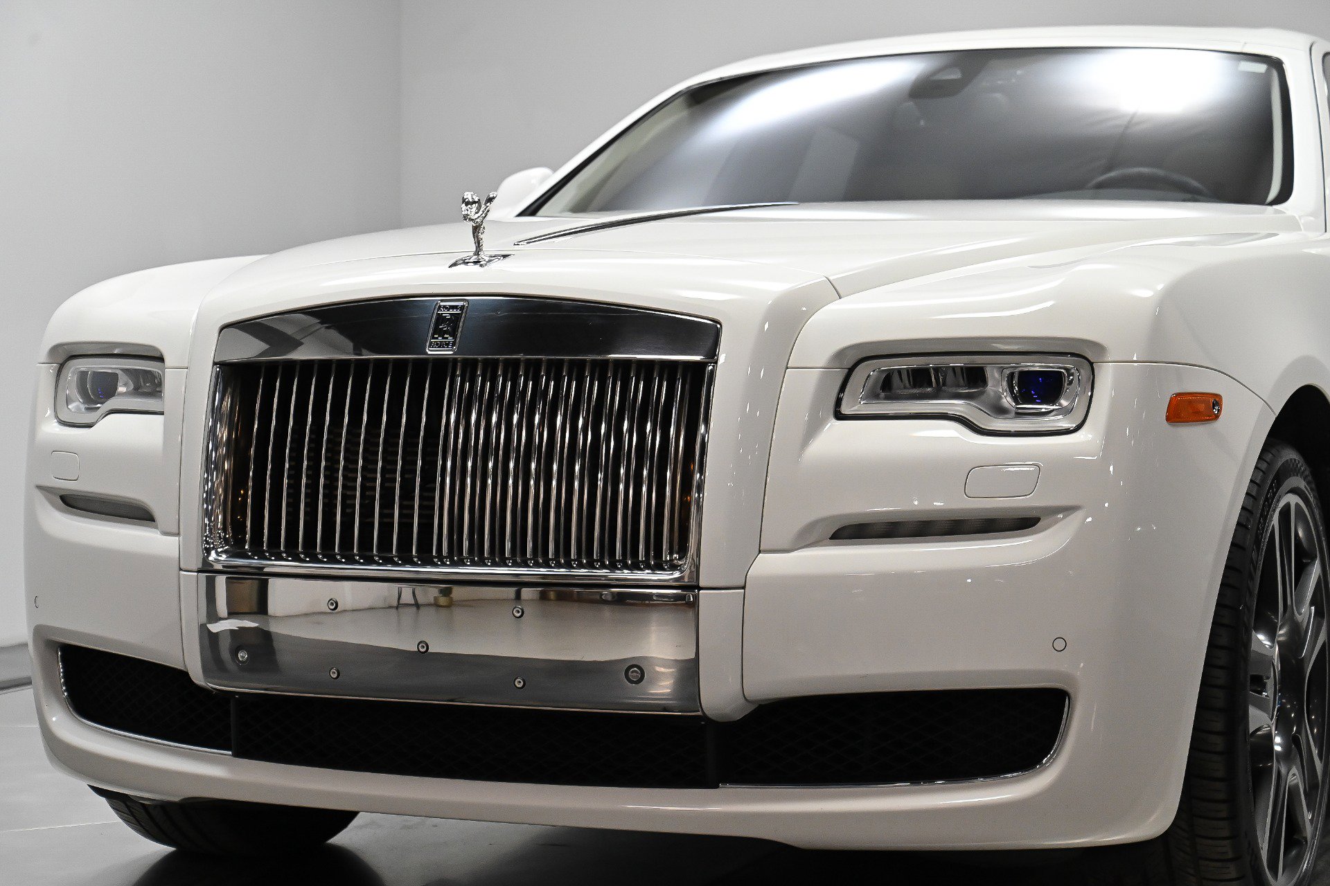 Used 2017 Rolls-Royce Ghost image 47