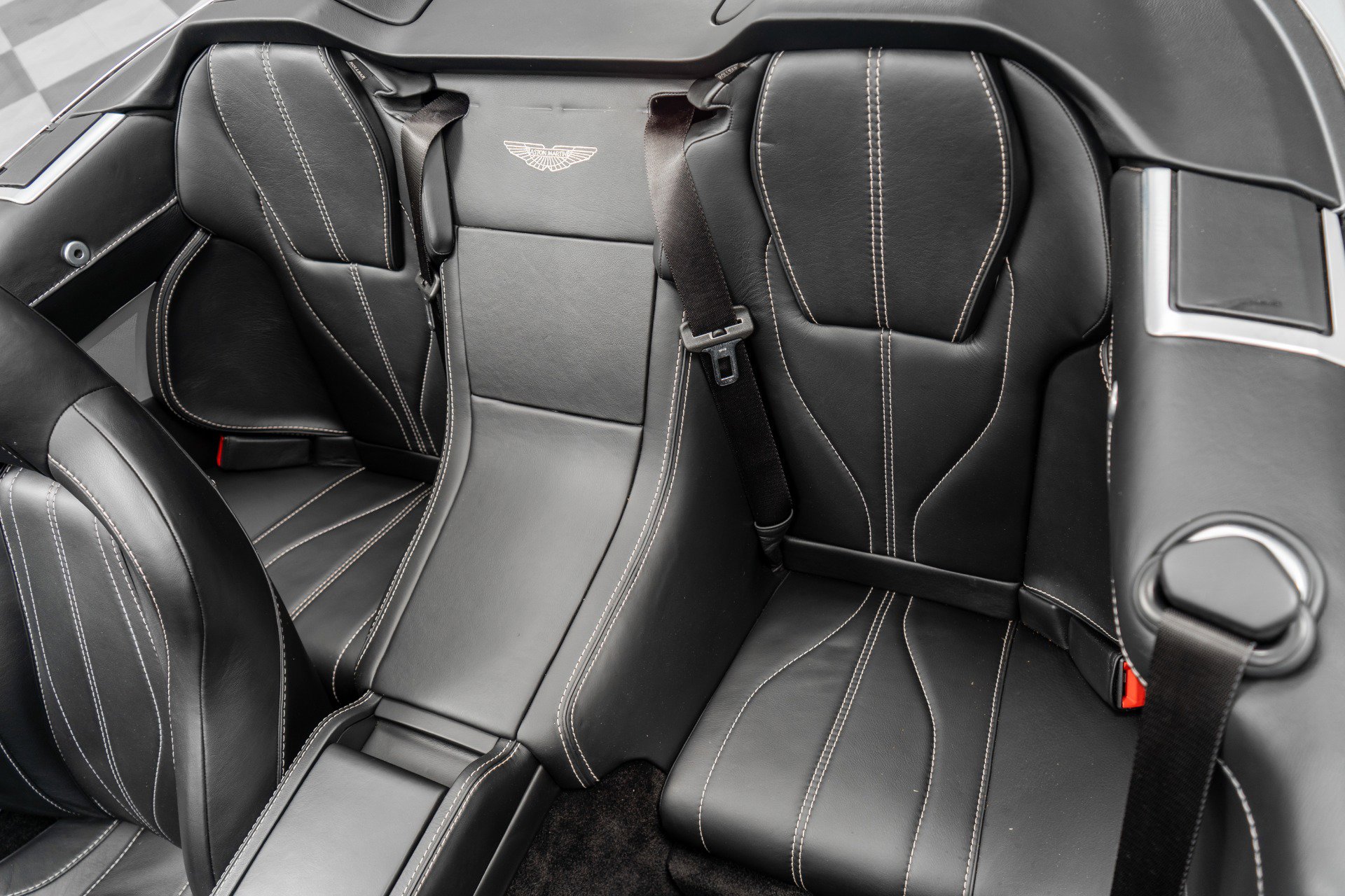 Used 2014 Aston Martin DB9 Volante image 16