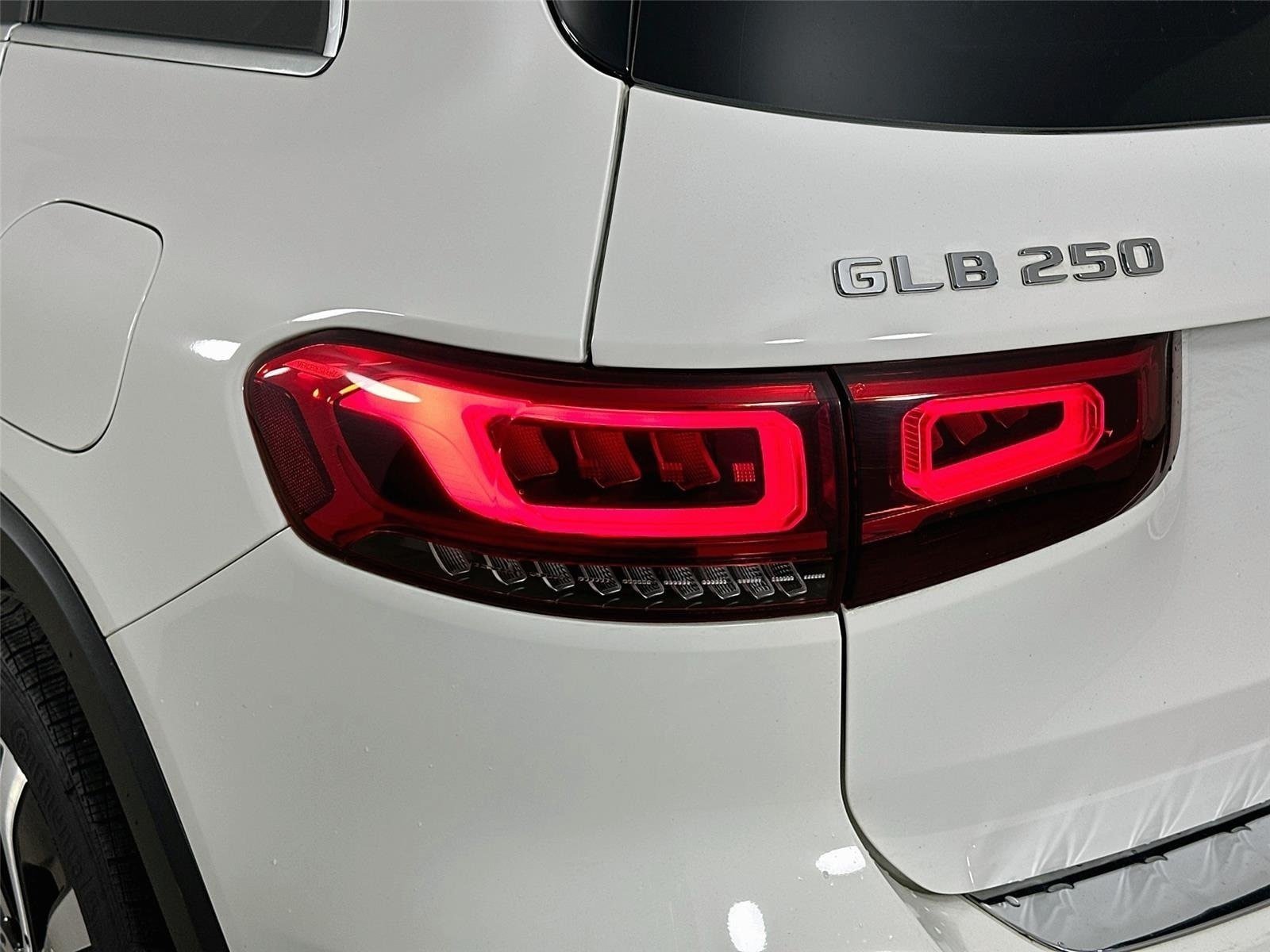 Certified 2022 Mercedes-Benz GLB 250 4MATIC image 9