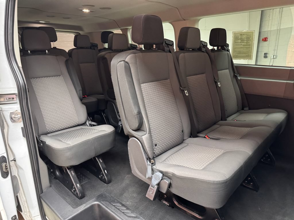 Used 2024 Ford Transit 350 XLT RWD image 27