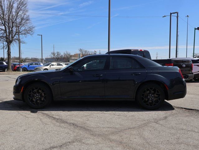 Used 2019 Chrysler 300 S image 40