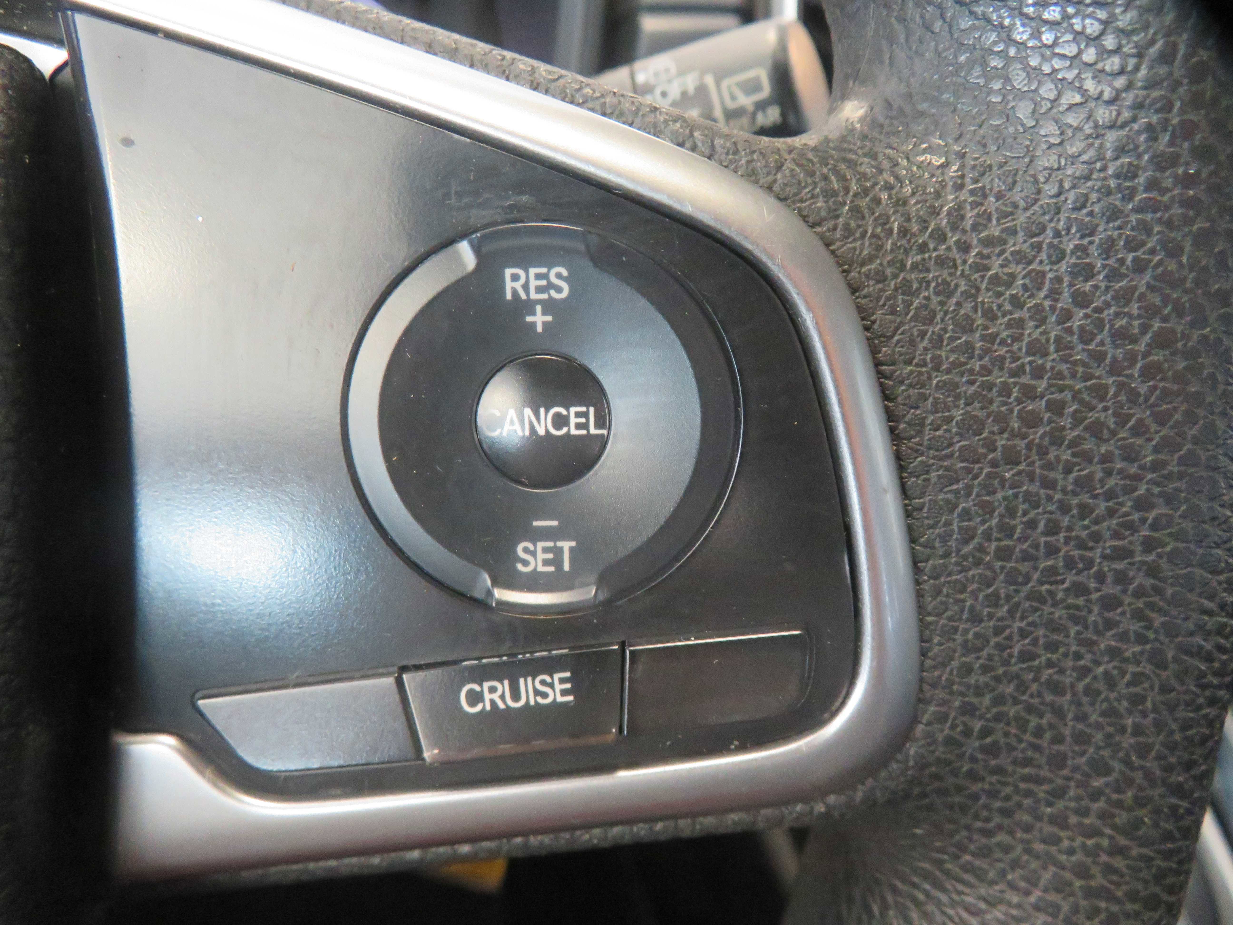 Used 2018 Honda CR-V LX image 37