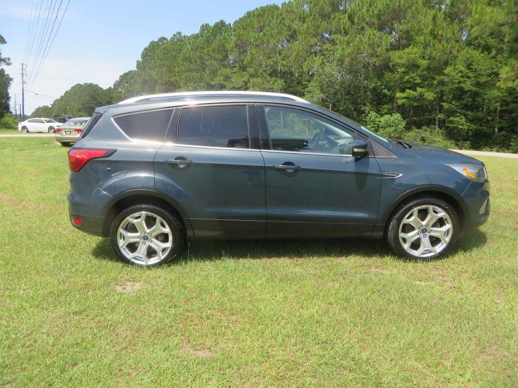 Used 2019 Ford Escape Titanium FWD image 5