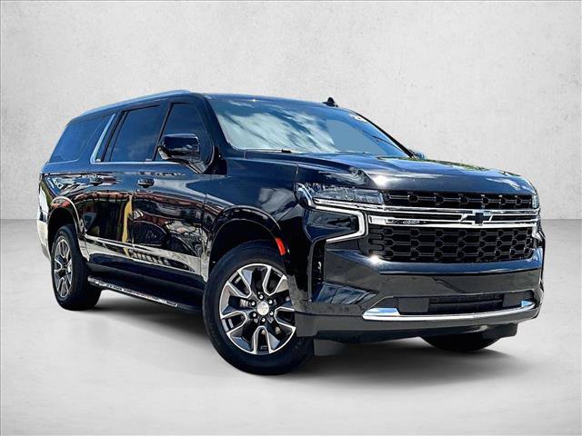Used 2023 Chevrolet Suburban LS RWD image 12