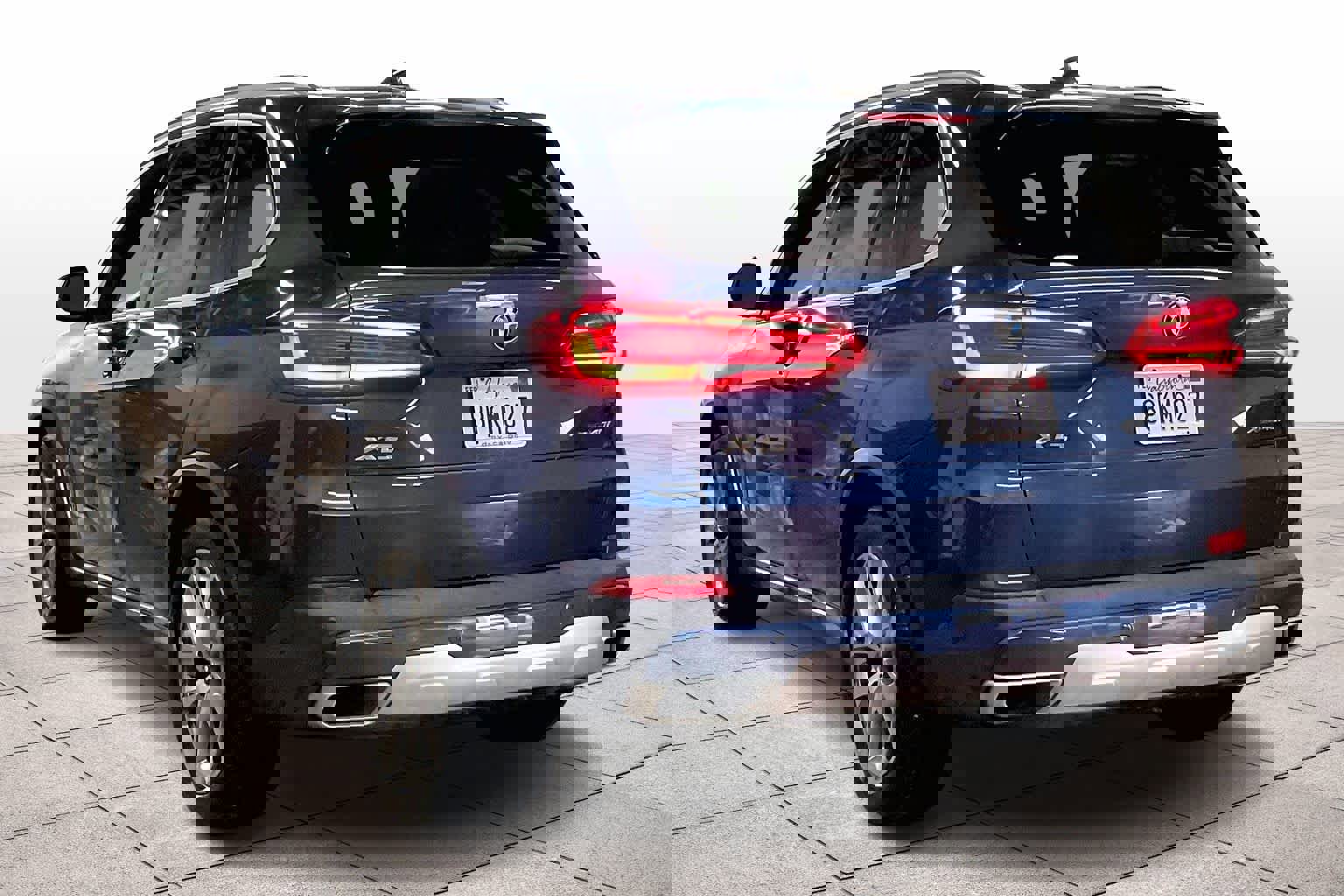 Used 2020 BMW X5 xDrive40i w/ Premium Package image 13