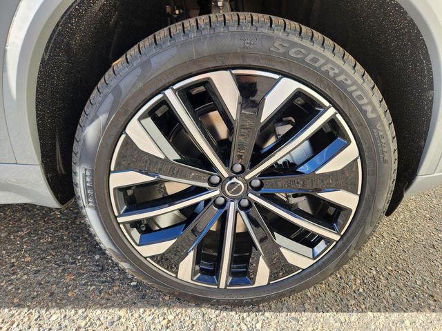 New 2026 Volvo XC90 T8 Ultra w/ Protection Package image 18