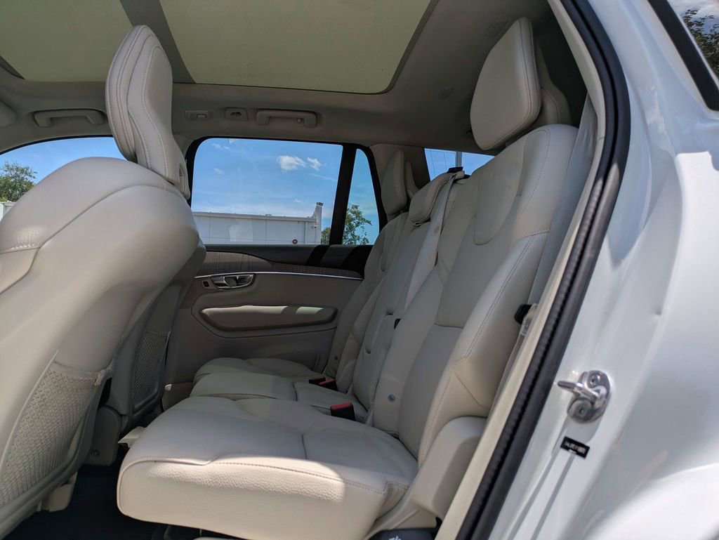 Certified 2024 Volvo XC90 B5 Plus w/ Protection Package AWD/4WD image 16