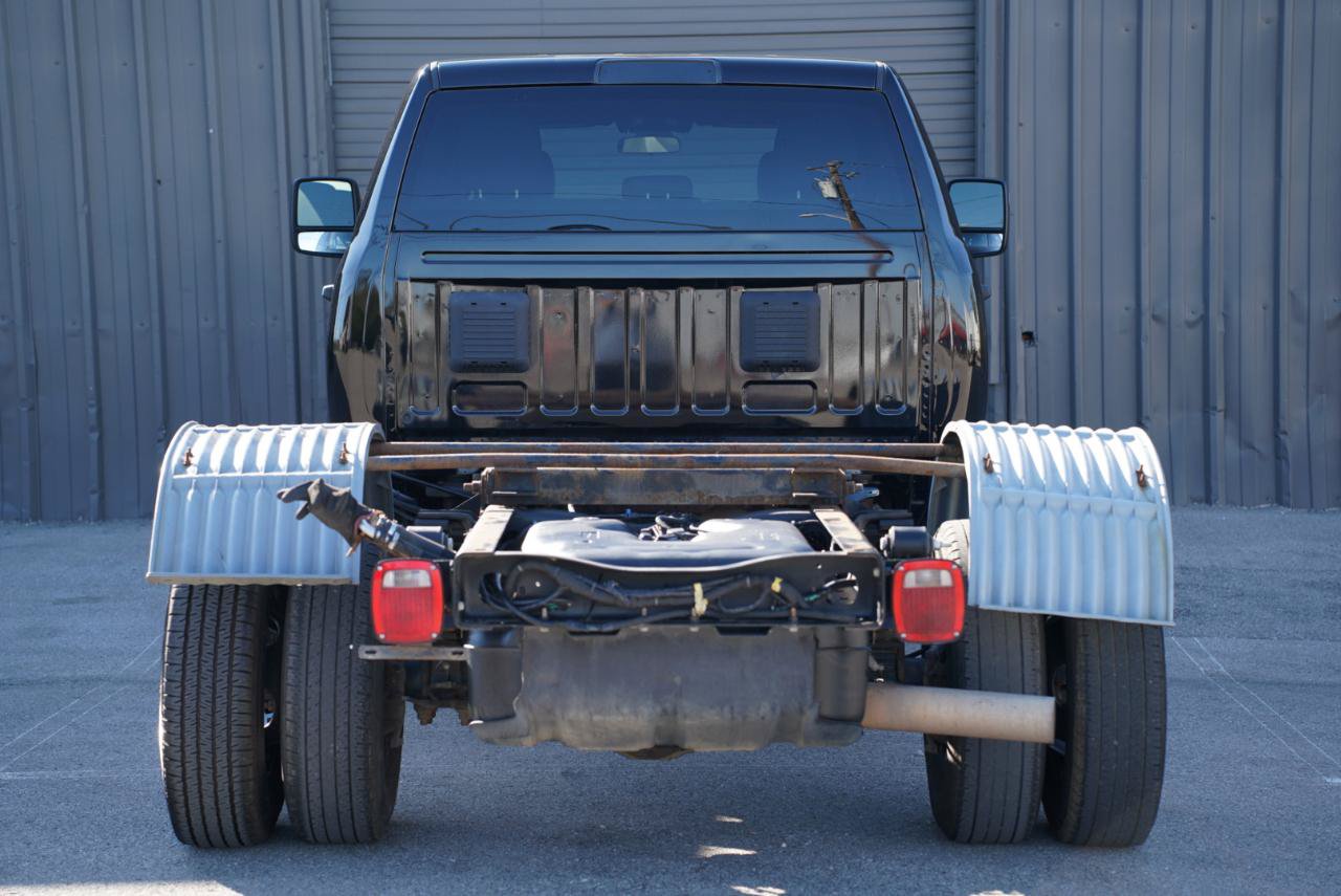 Used 2023 RAM 3500 Tradesman w/ Chrome Appearance Group AWD/4WD image 9