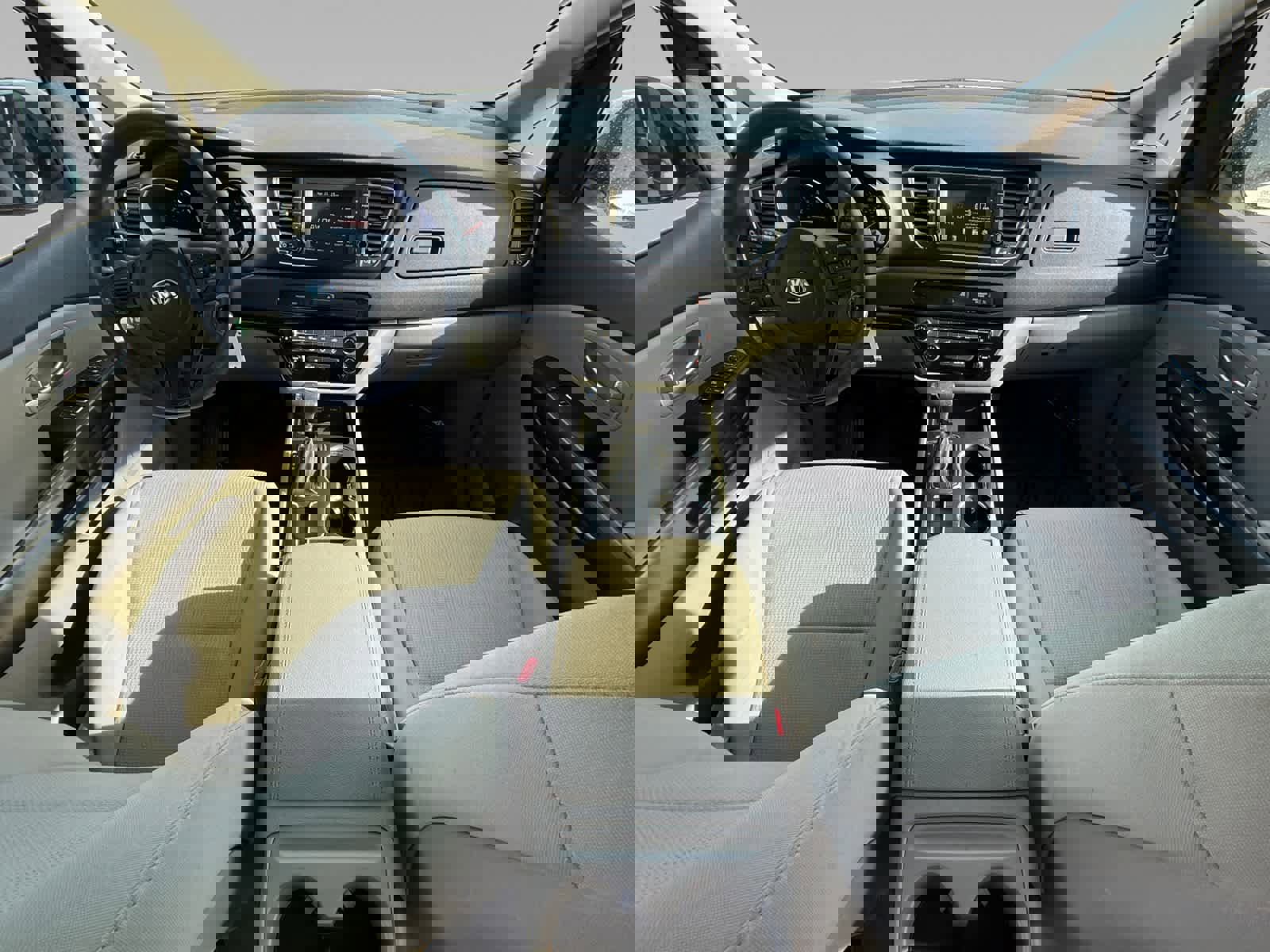 Used 2021 Kia Sedona LX FWD image 18