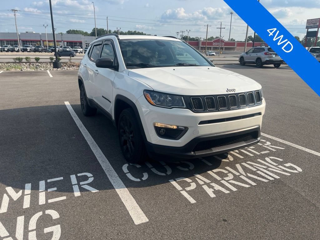 Used 2021 Jeep Compass Latitude w/ Sun and Sound Group AWD/4WD image 1