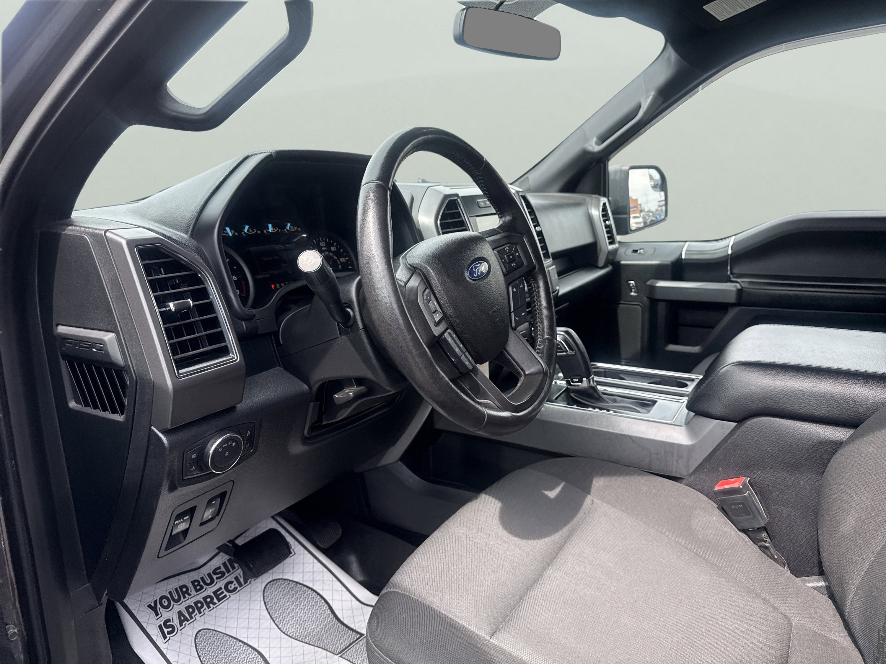 Used 2018 Ford F150 XLT w/ Equipment Group 302A Luxury AWD/4WD image 15