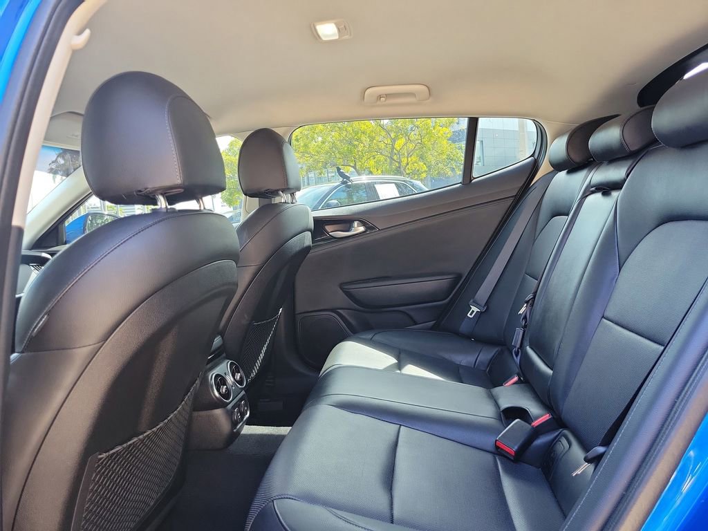 Used 2019 Kia Stinger RWD image 13