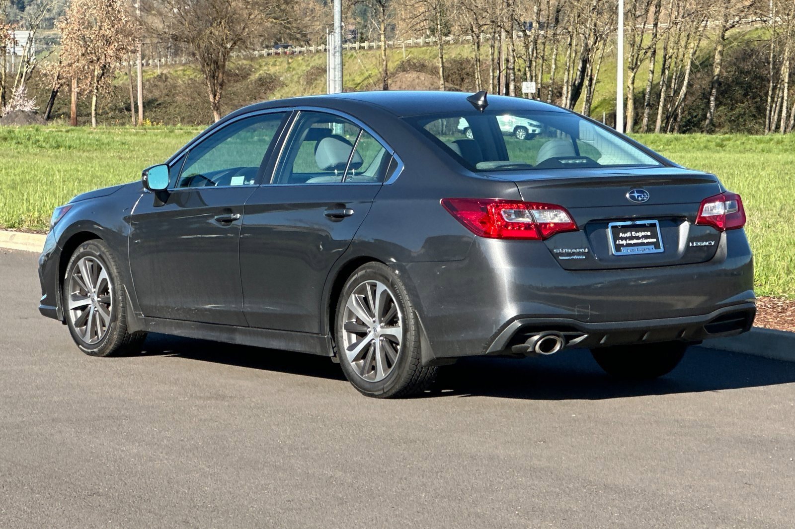 Used 2019 Subaru Legacy 2.5i Limited w/ Popular Package #2A image 5