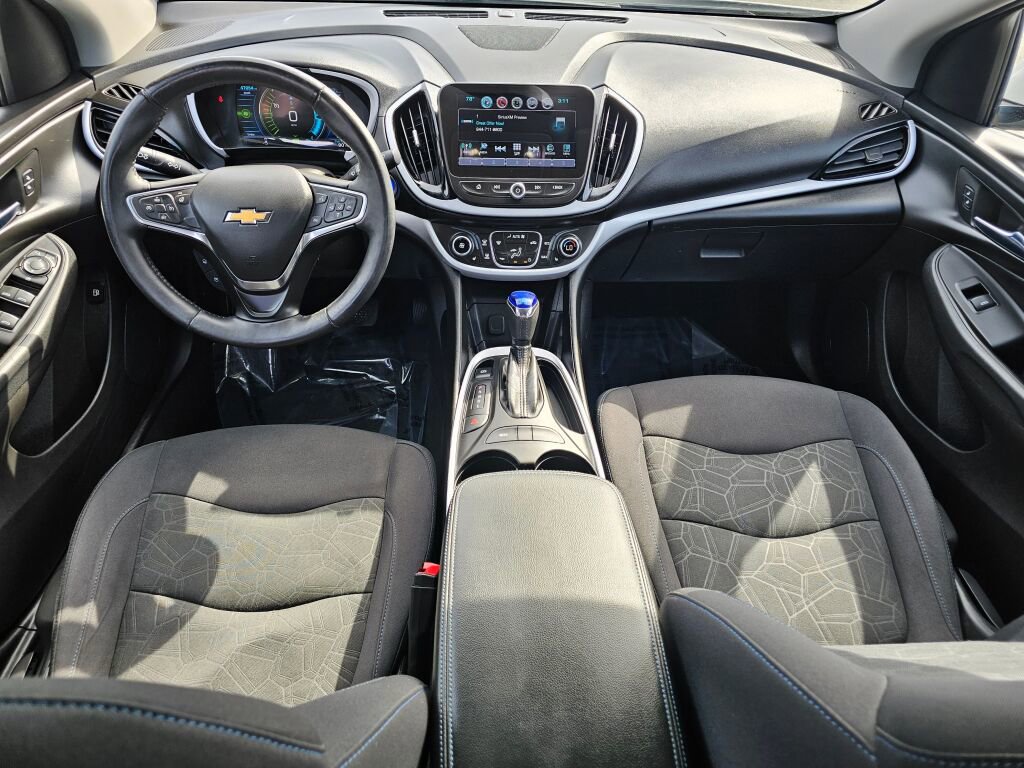 Used 2017 Chevrolet Volt LT w/ Comfort Package image 2
