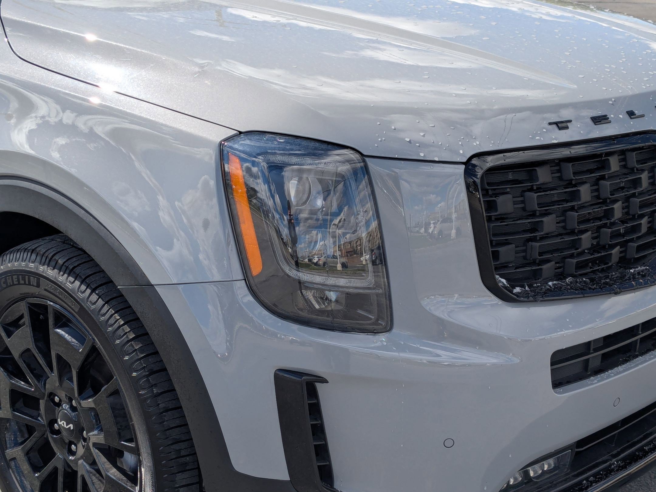 Used 2022 Kia Telluride SX w/ SX Prestige Package image 10