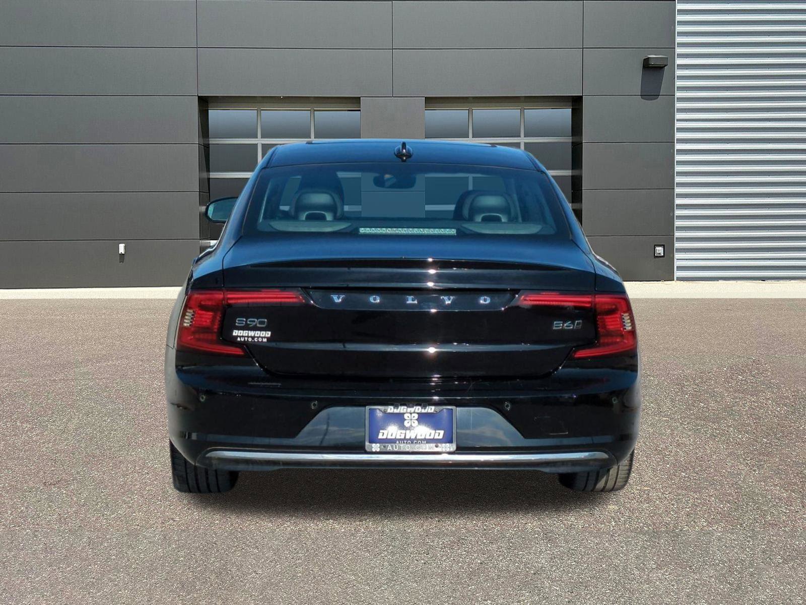 Used 2025 Volvo S90 B6 Plus image 6