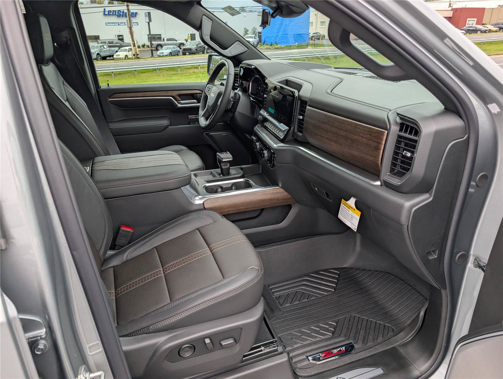 New 2026 Chevrolet Silverado 1500 High Country w/ Technology Package AWD/4WD image 7