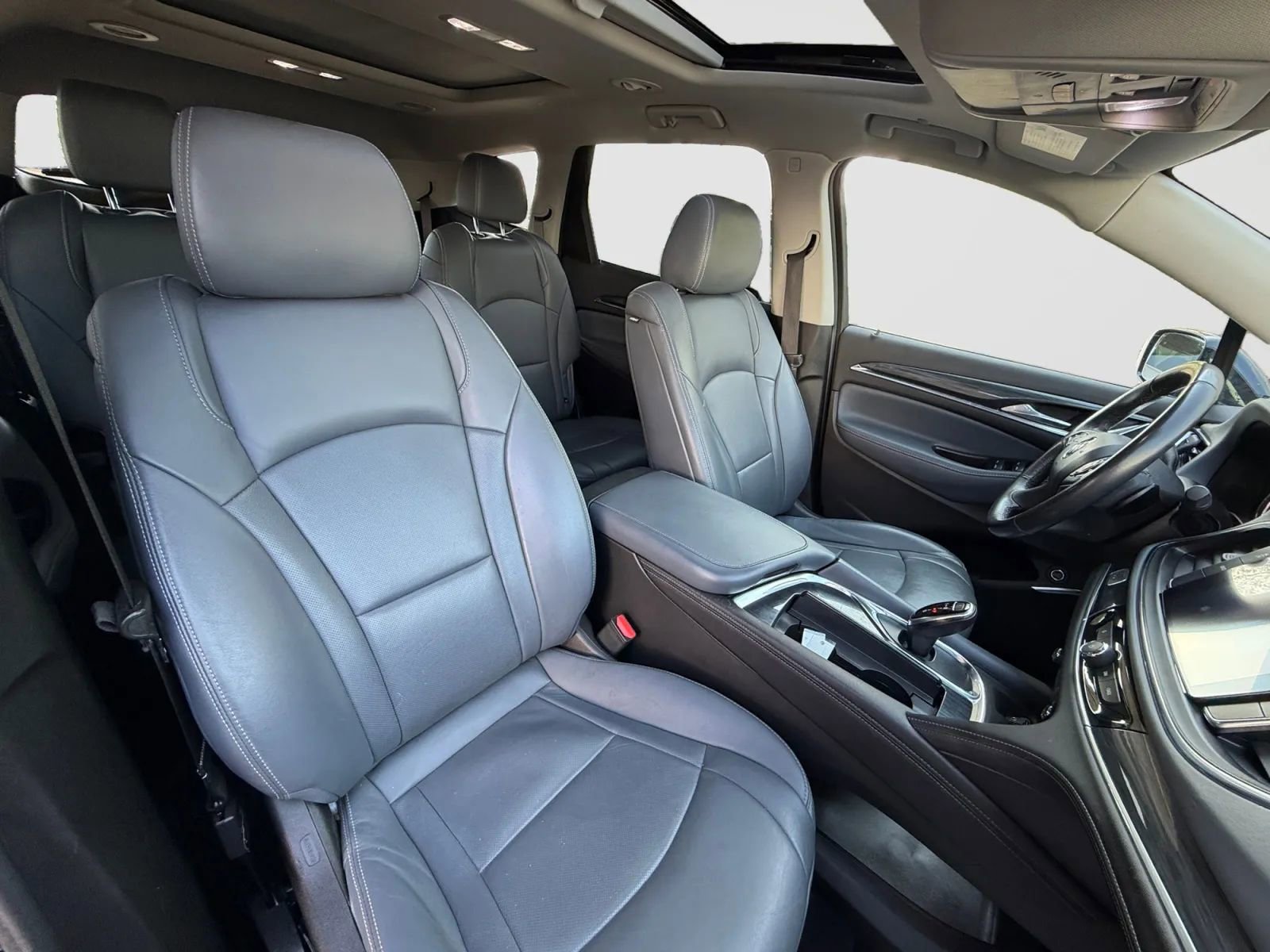 Used 2021 Buick Enclave Essence w/ Sound and Sites Package AWD/4WD image 23