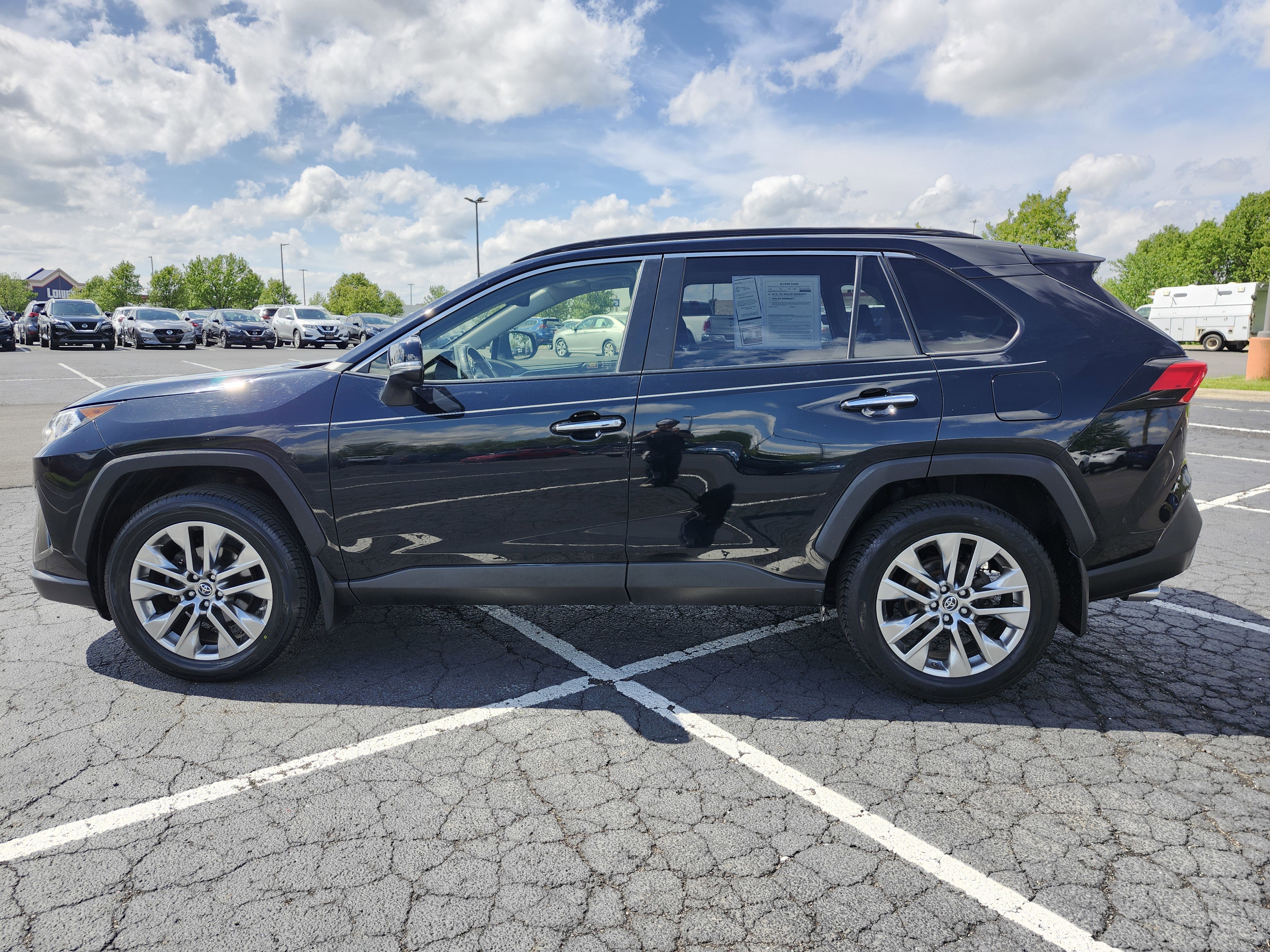 Used 2019 Toyota RAV4 Limited w/ Cold Weather Package AWD/4WD image 17