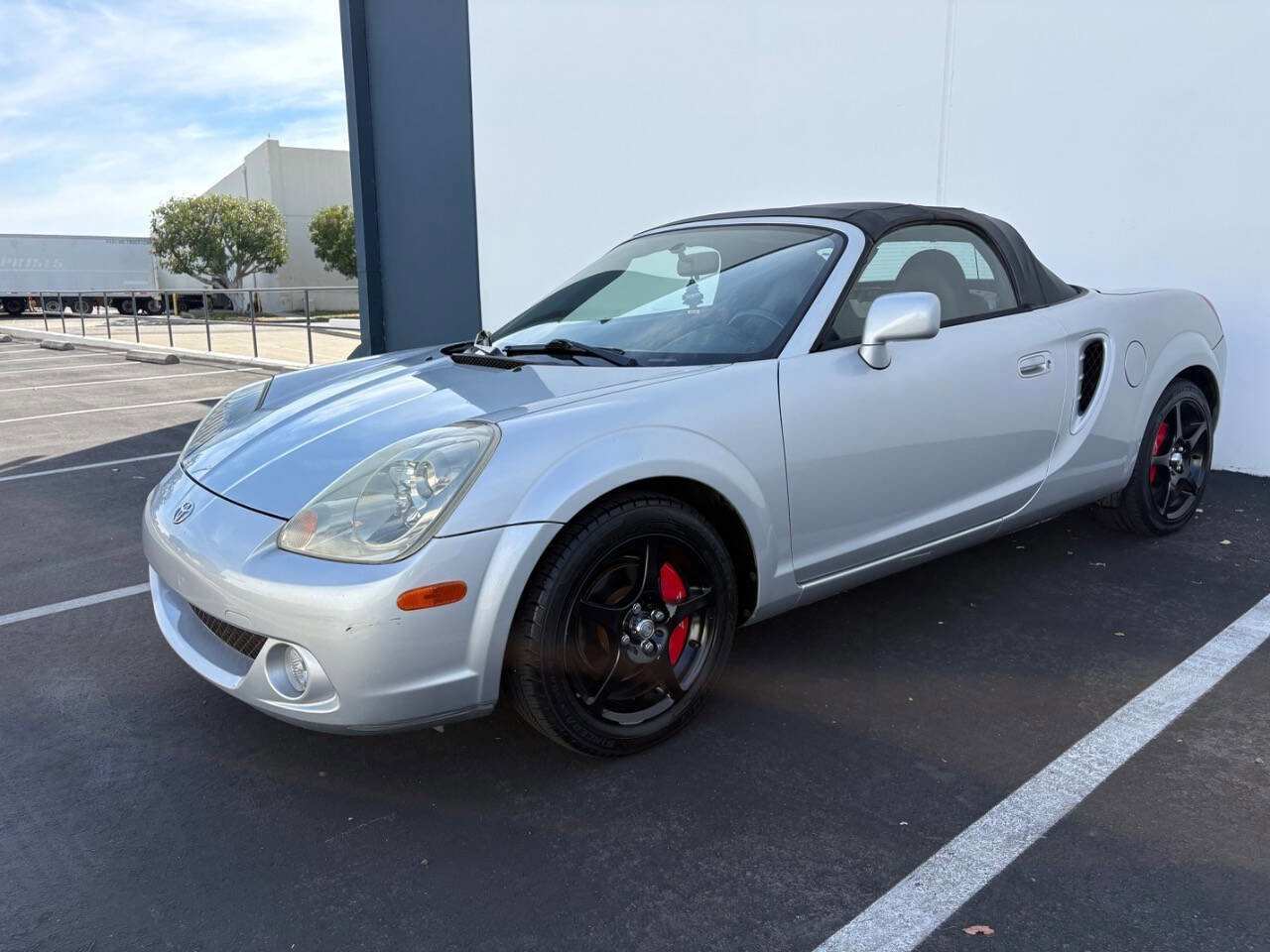 Used 2003 Toyota MR2 RWD image 1