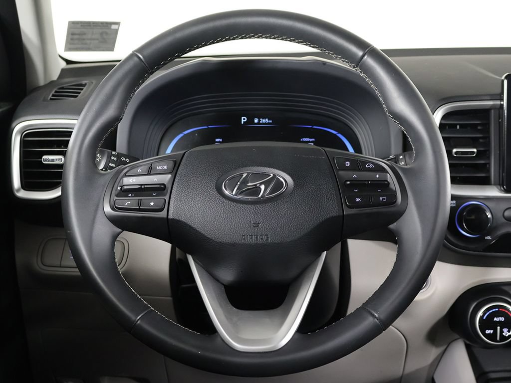 Certified 2026 Hyundai Venue SEL FWD image 32