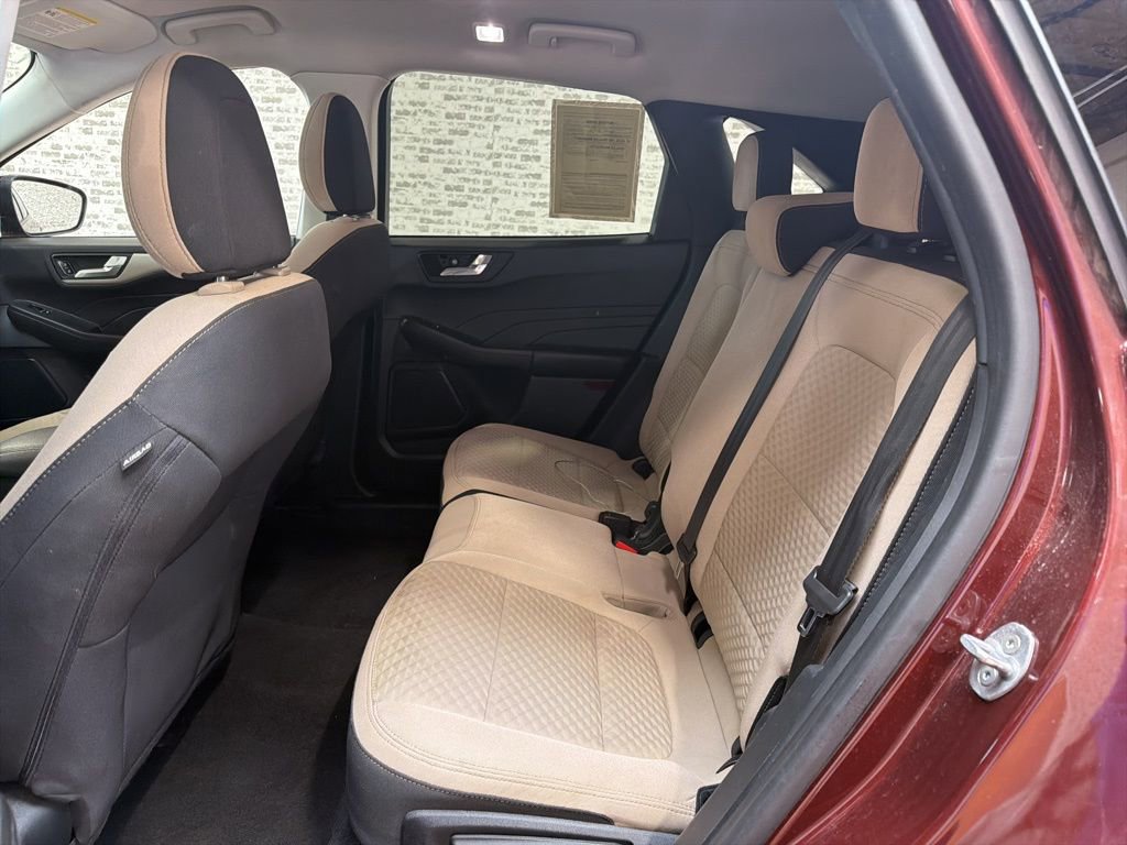 Used 2021 Ford Escape SE image 14