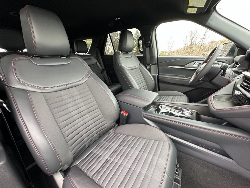 New 2026 Ford Explorer ST-Line w/ ST-Line Street Pack AWD/4WD image 22