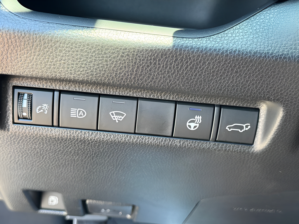 Used 2021 Toyota RAV4 XSE w/ XSE Grade Weather Package AWD/4WD image 22
