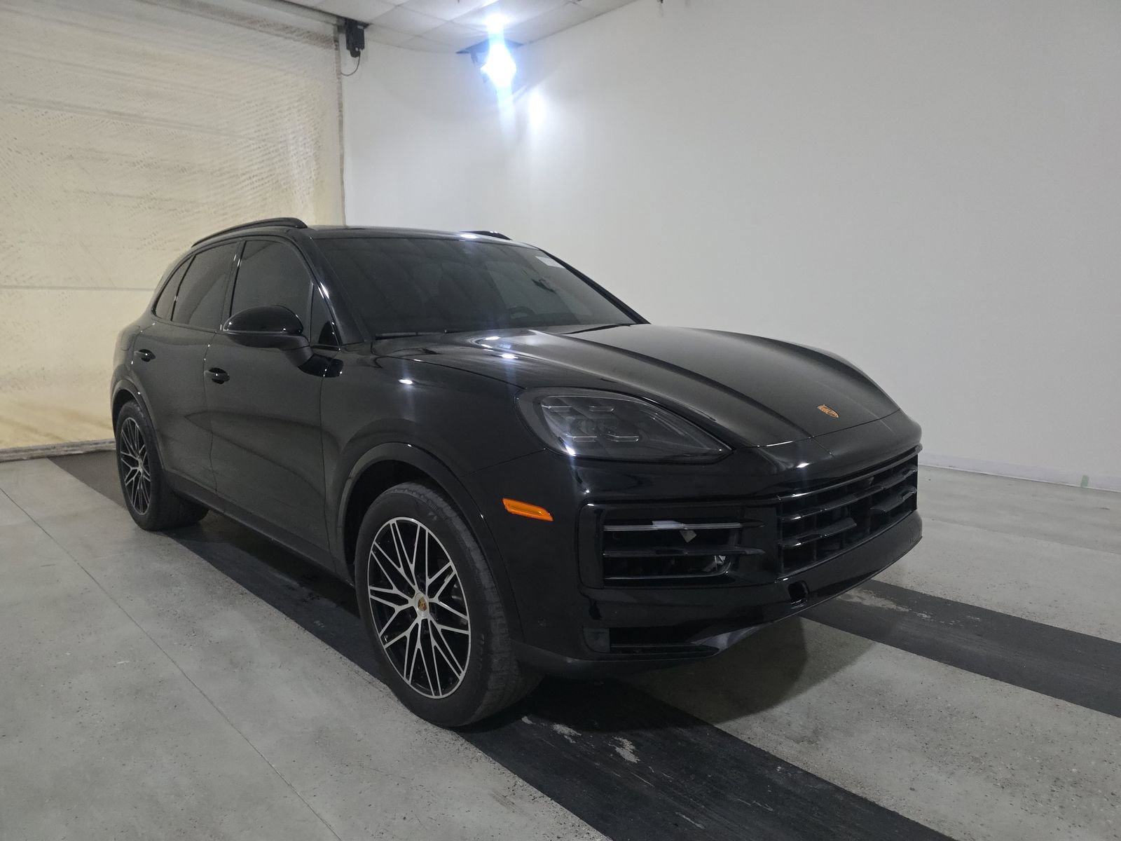 Used 2024 Porsche Cayenne S image 4