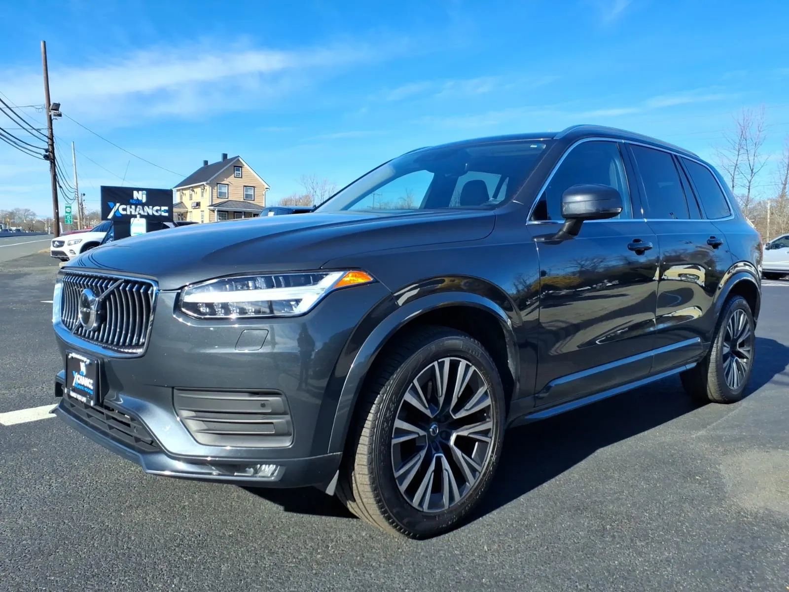 Used 2022 Volvo XC90 T5 Momentum w/ Climate Package image 7