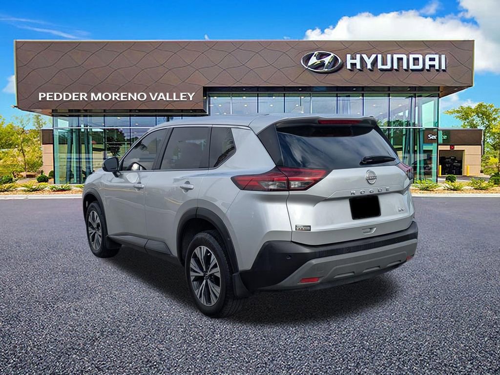 Used 2023 Nissan Rogue SV FWD image 5